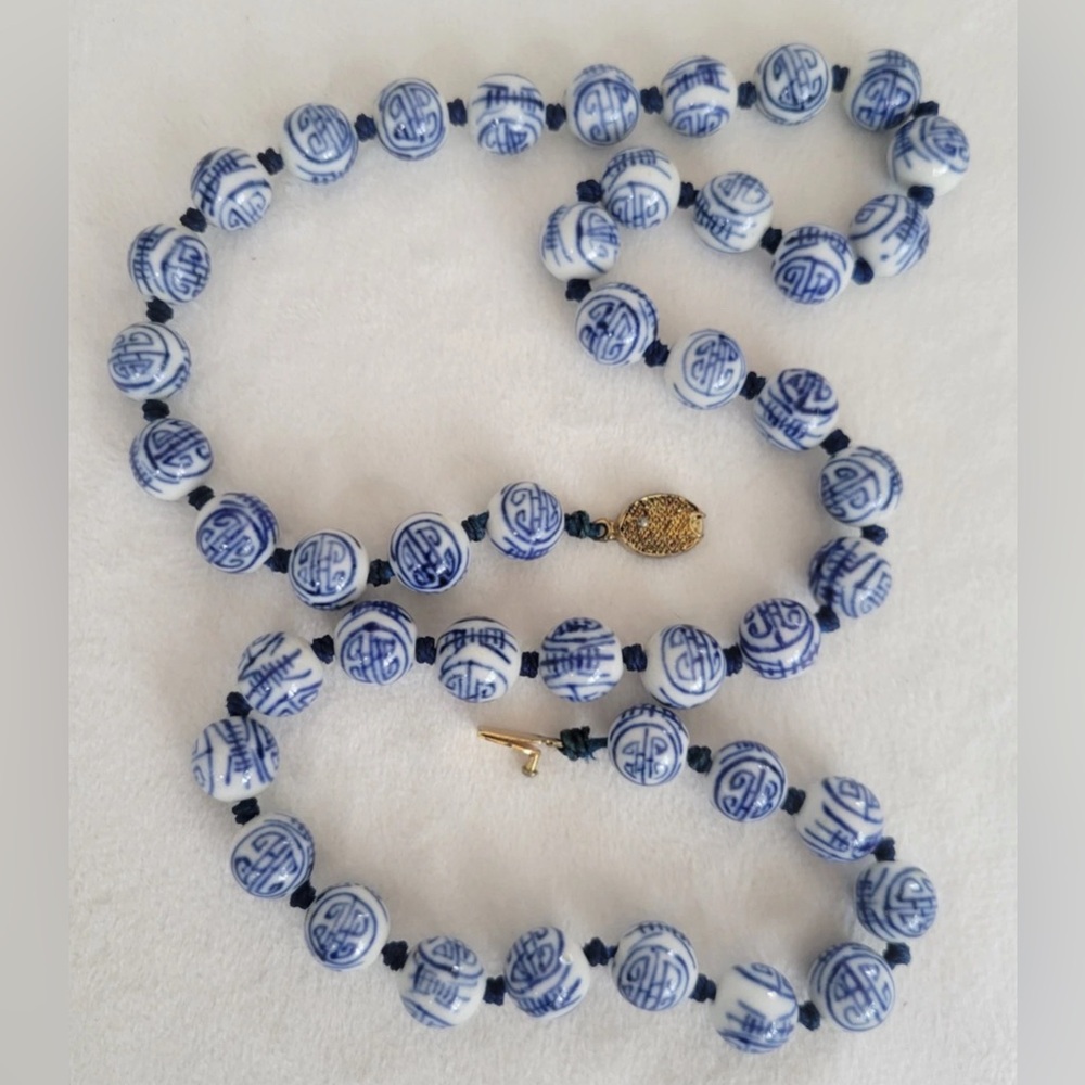 Vintage Chinese Export Hand Knotted Blue & White Porcelain Bead Necklace